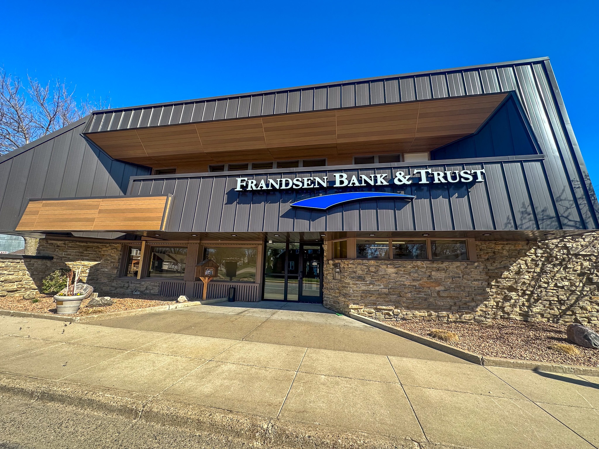 Frandsen Bank & Trust - Focus Design Build